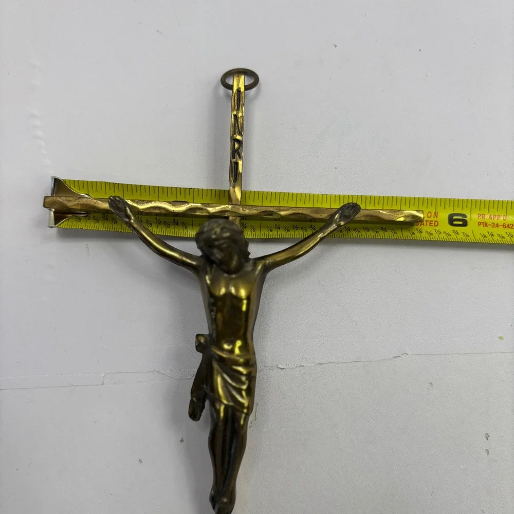 Vintage Brass Wall Crucifix INRI Hammered Metal Religious Cross Jesus Corpus 10" - Picture 7 of 9